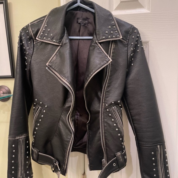 Shadowhunters Screen Worn Maia Roberts Jacket - Picture 2 of 5